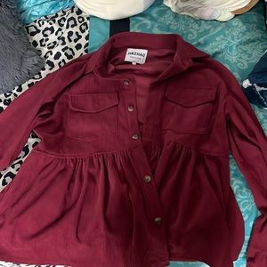 i am selling a maroon jacket that is in great condition